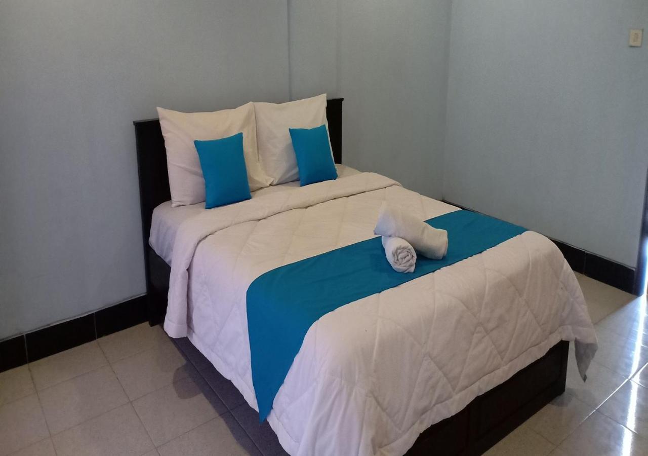 Ridho Malik Hotel Bumbang Exterior photo